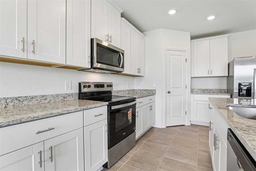 Furnished interior view inside a new home in Hamilton Bluff - Signature Series, Lake Hamilton (Image 8).