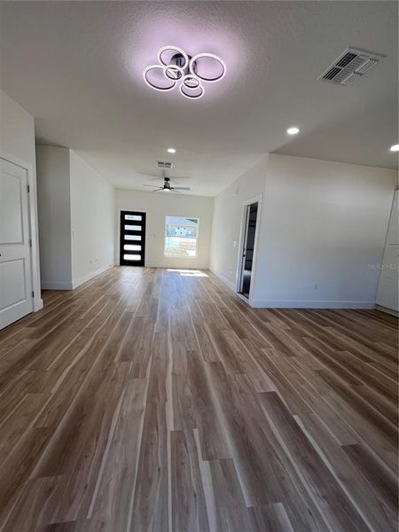 Spacious, unfurnished interior of a new home in , Ocala (Image 8).