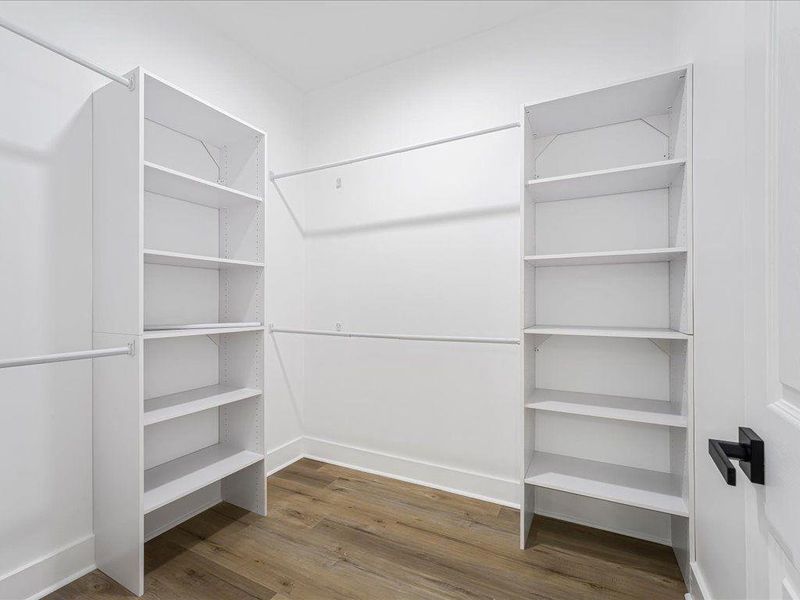 Spacious, unfurnished interior of a new home in , Dallas (Image 36).