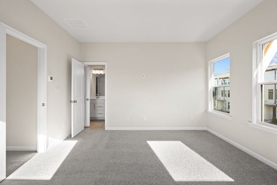 Representative unfurnished interior of a home built from the Collins by Taylor Morrison in Henson Square, Lawrenceville (Image 33).