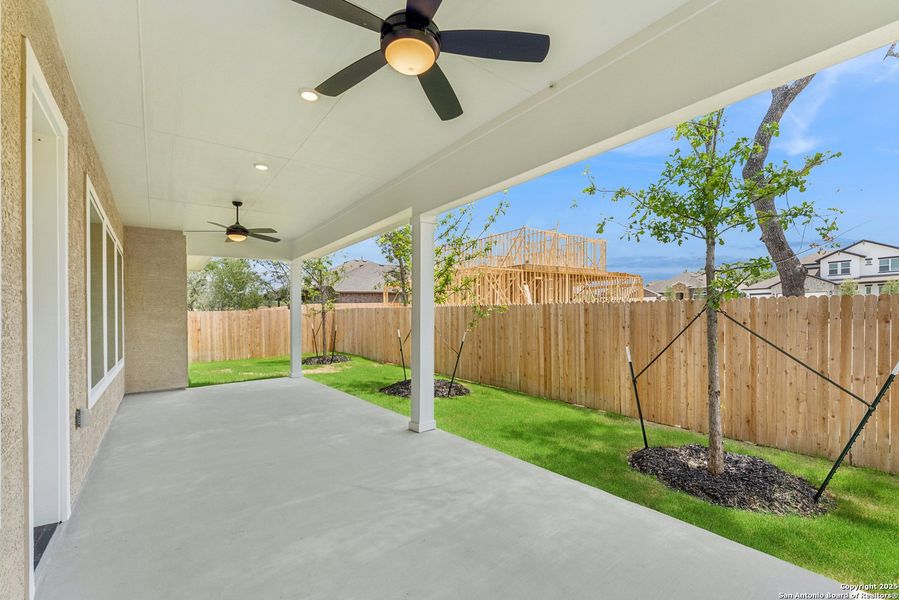 Furnished interior view inside a new home in Davis Ranch 60', San Antonio (Image 9). Furnished interior view inside a new home in Davis Ranch 60', San Antonio (Image 9).