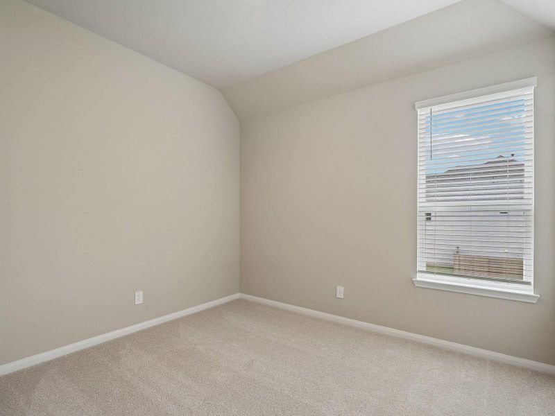 Spacious, unfurnished interior of a new home in Massey Oaks - Estate Series, Pearland (Image 35).
