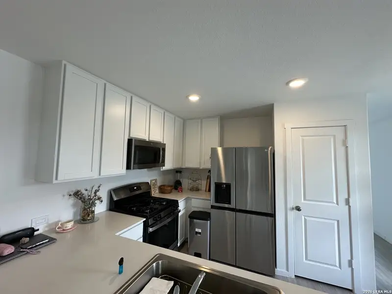 Furnished interior view inside a new home in , Marion (Image 6).