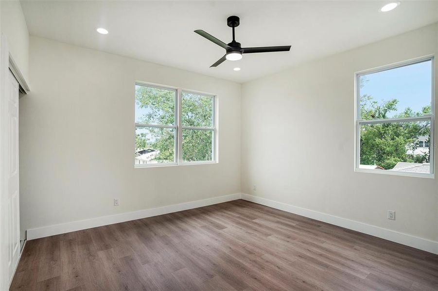 Spacious, unfurnished interior of a new home in , Tampa (Image 18).