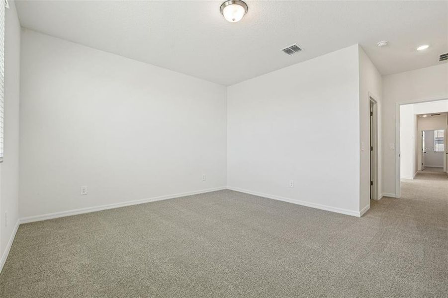 Spacious, unfurnished interior of a new home in The Meadow at Crossprairie Bungalows, St. Cloud (Image 36).