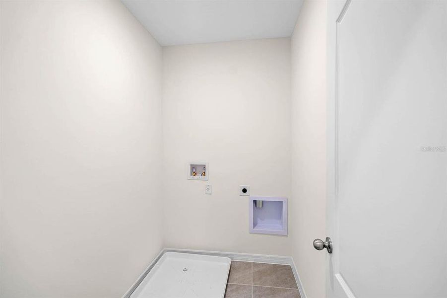 Spacious, unfurnished interior of a new home in Timberwalk, Mount Dora (Image 26). Spacious, unfurnished interior of a new home in Timberwalk, Mount Dora (Image 26).