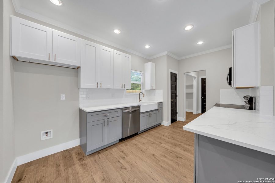 Furnished interior view inside a new home in , San Antonio (Image 6).