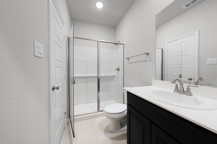 Furnished interior view inside a new home in Stonecreek, Sulphur Springs (Image 10).
