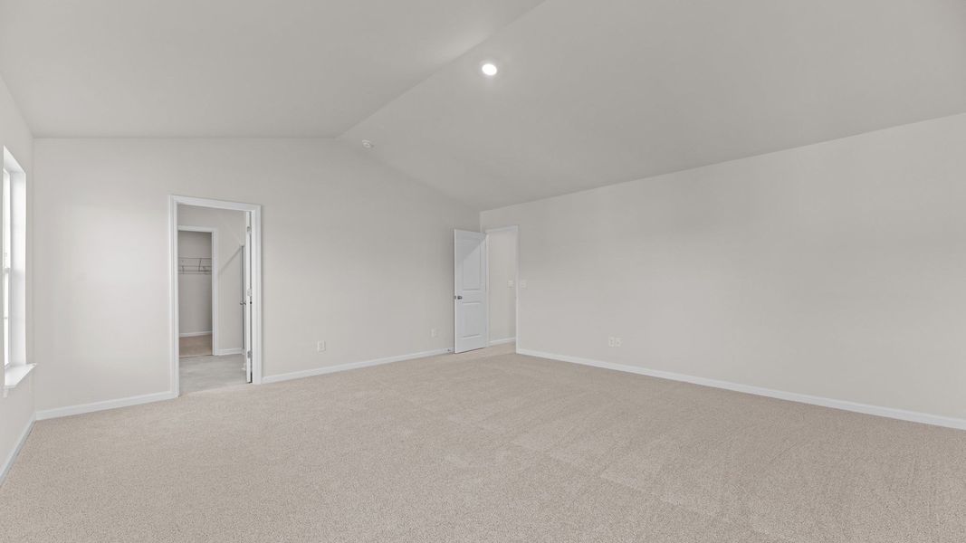 Spacious, unfurnished interior of a new home in West New Bern, New Bern (Image 16).