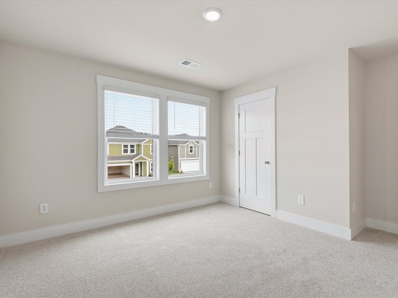 Spacious, unfurnished interior of a new home in Crossing at Abner Creek, Greer (Image 21). Spacious, unfurnished interior of a new home in Crossing at Abner Creek, Greer (Image 21).