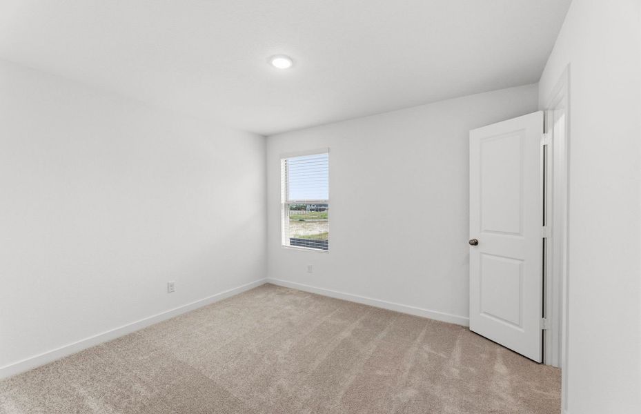 Spacious, unfurnished interior of a new home in Sonterra, Jarrell (Image 36).