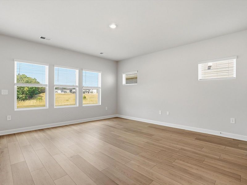 Spacious, unfurnished interior of a new home in Village at White Pine, Pendleton (Image 12). Spacious, unfurnished interior of a new home in Village at White Pine, Pendleton (Image 12).
