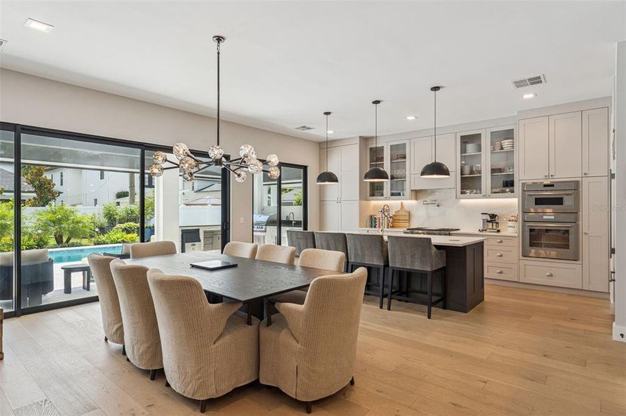Furnished interior view inside a new home in , Orlando (Image 9).