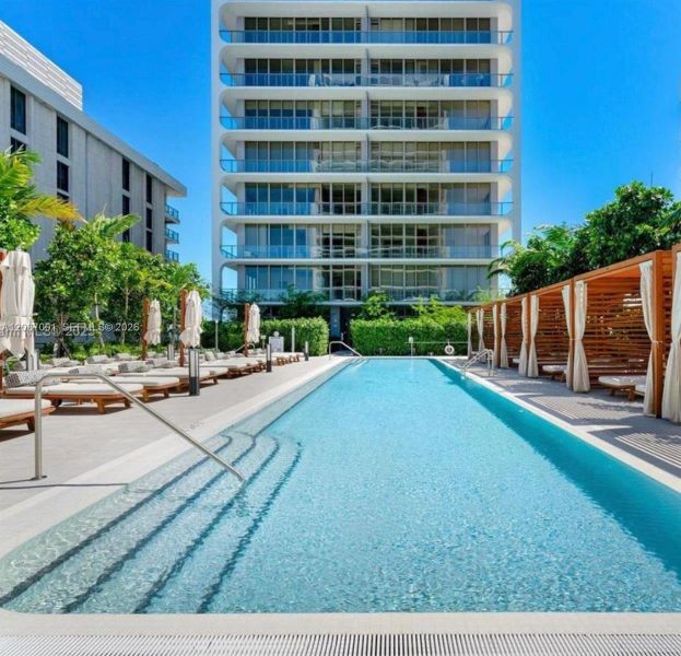 Condo located in Miami, FL showcasing its design and architecture (Image 2).