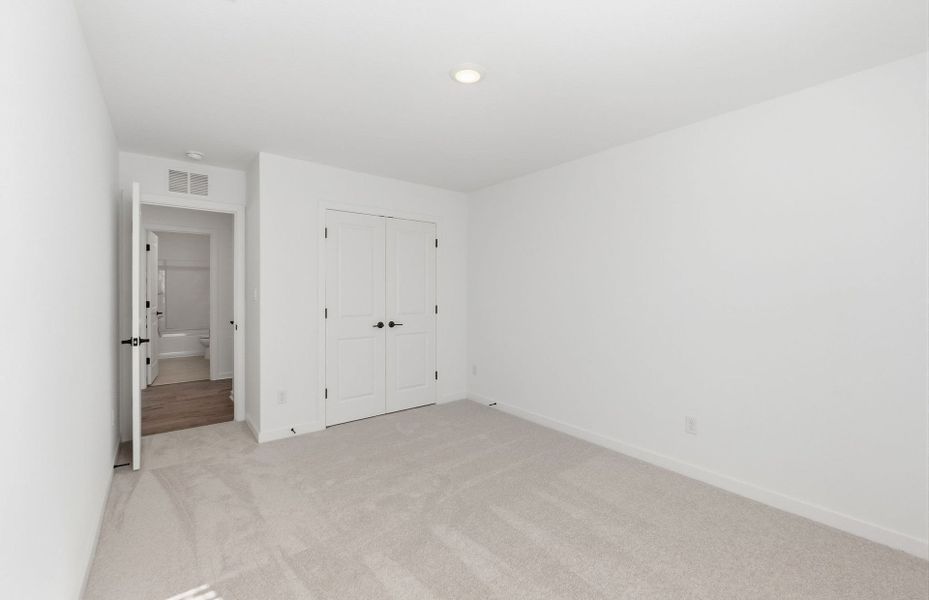 Spacious, unfurnished interior of a new home in Sunfield, Buda (Image 50). Spacious, unfurnished interior of a new home in Sunfield, Buda (Image 50).
