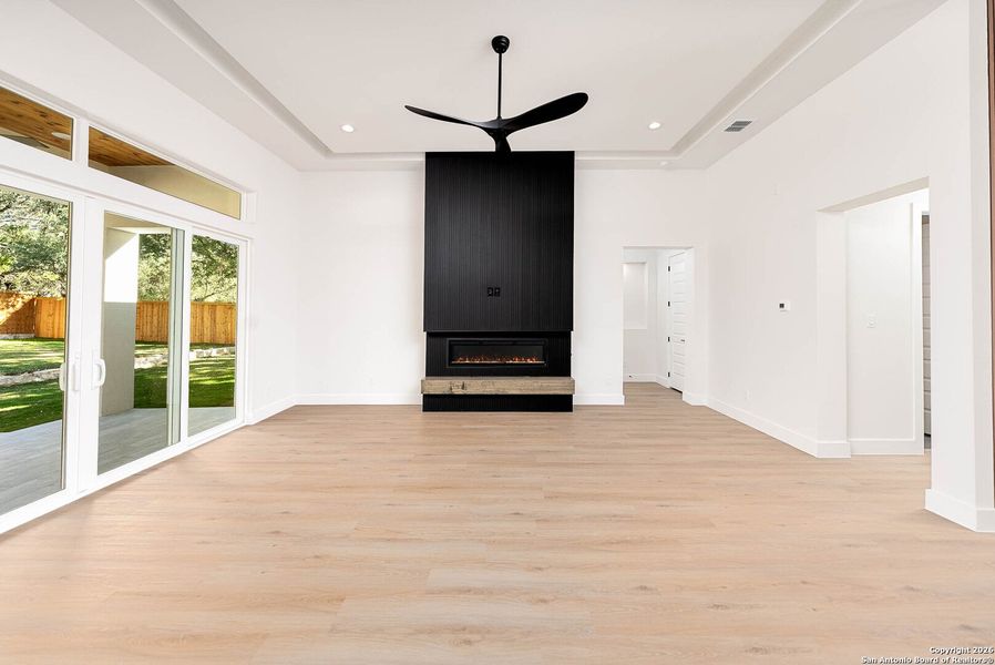 Spacious, unfurnished interior of a new home in , San Antonio (Image 25).