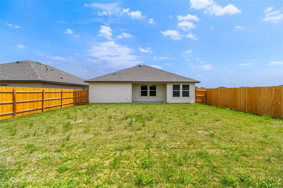 Exterior details and patio area of a home in Reynolds Crossing, Killeen (Image 21). Exterior details and patio area of a home in Reynolds Crossing, Killeen (Image 21).