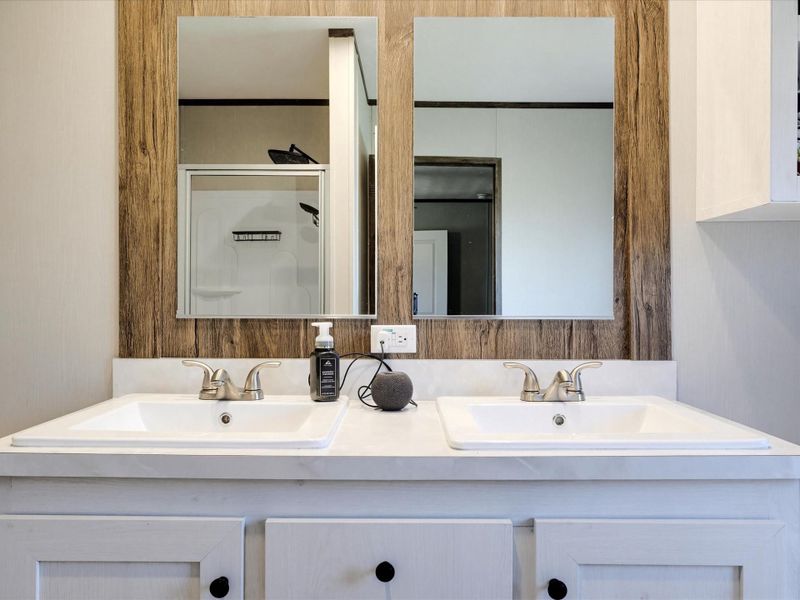 Close-up of interior finishes inside a home in , Conroe (Image 21). Close-up of interior finishes inside a home in , Conroe (Image 21).
