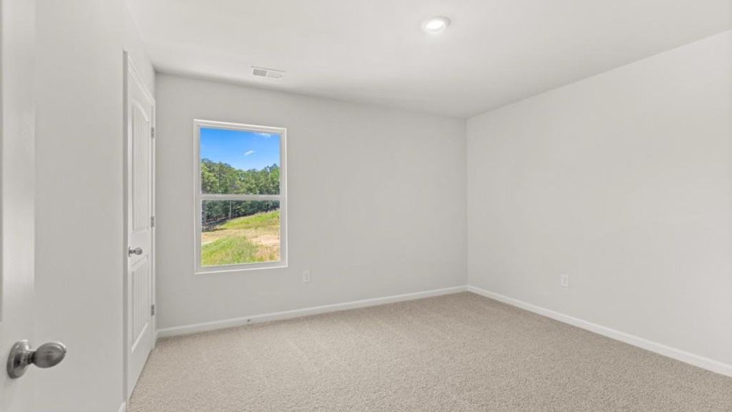 Spacious, unfurnished interior of a new home in Village at Pine Valley, Gainesville (Image 16).