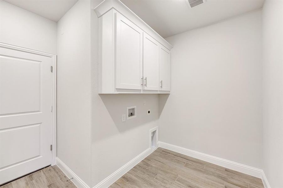 Spacious, unfurnished interior of a new home in Sonoma Verde, McLendon-Chisholm (Image 27).