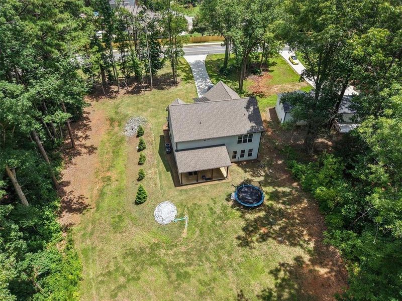 Exterior details and patio area of a home in , Acworth (Image 3).