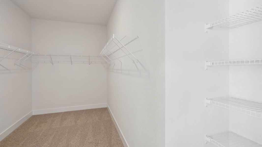 Representative unfurnished interior of a home built from the Hemingway by D.R. Horton in Sandal Key, Weeki Wachee (Image 28).