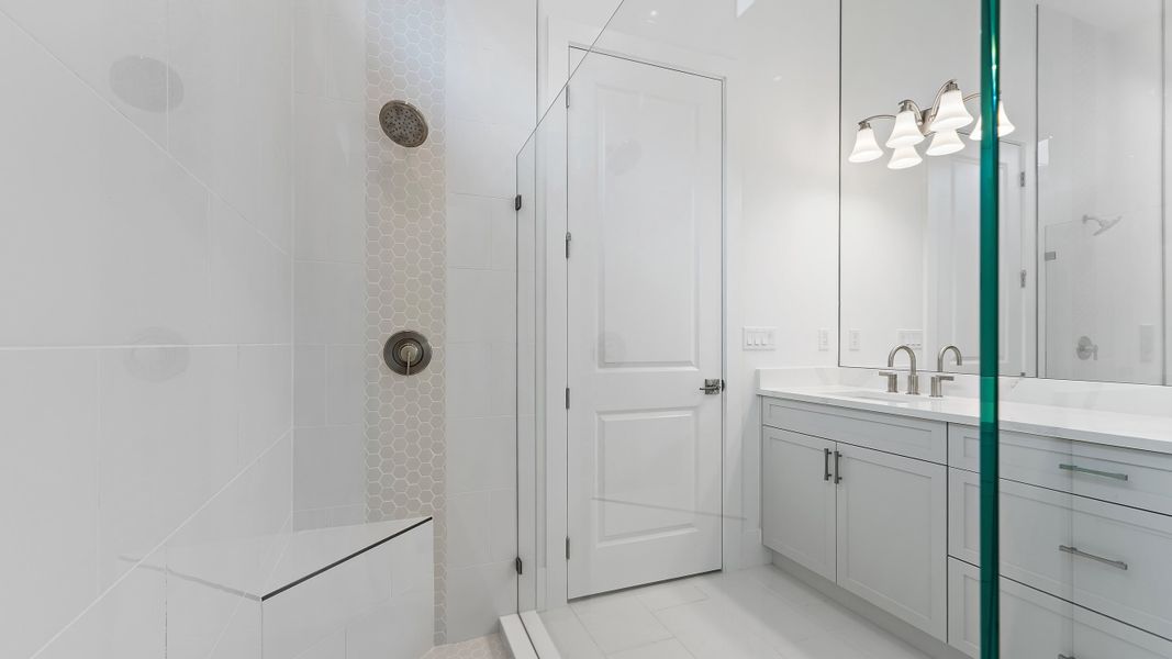 Owner's Suite Bath Owner's Suite Bath