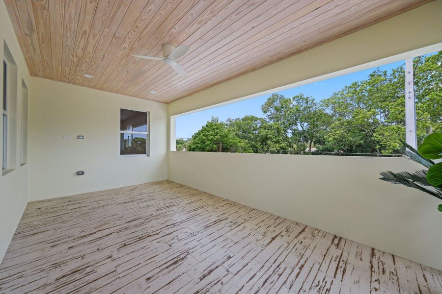Spacious, unfurnished interior of a new home in , Jupiter (Image 40).