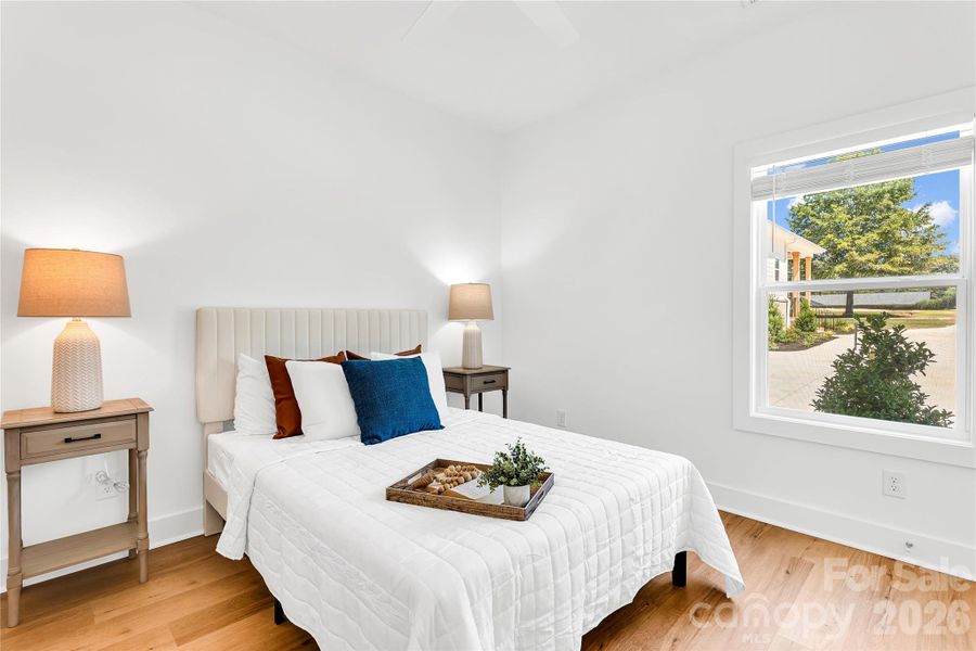 Bedroom ensuite with walk in closet