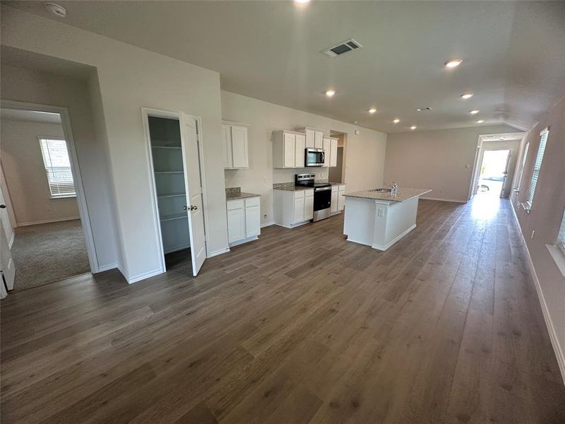 Spacious, unfurnished interior of a new home in Cartwright Ranch, Crandall (Image 8). Spacious, unfurnished interior of a new home in Cartwright Ranch, Crandall (Image 8).