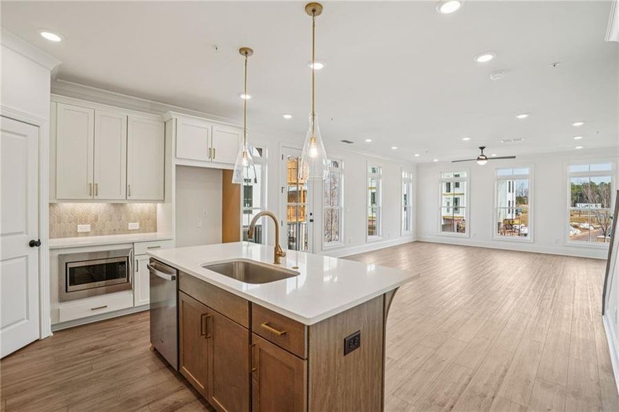 Furnished interior view inside a new home in IveyBrooke, Alpharetta (Image 36).