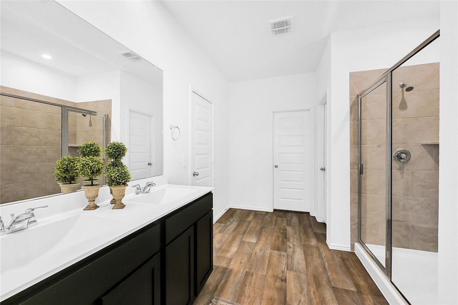 *Images and 3D tour are for illustration only and options may vary from home as built. *Images and 3D tour are for illustration only and options may vary from home as built.