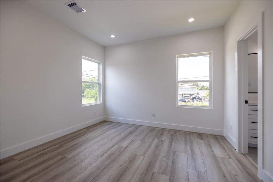 Spacious, unfurnished interior of a new home in , Houston (Image 20). Spacious, unfurnished interior of a new home in , Houston (Image 20).