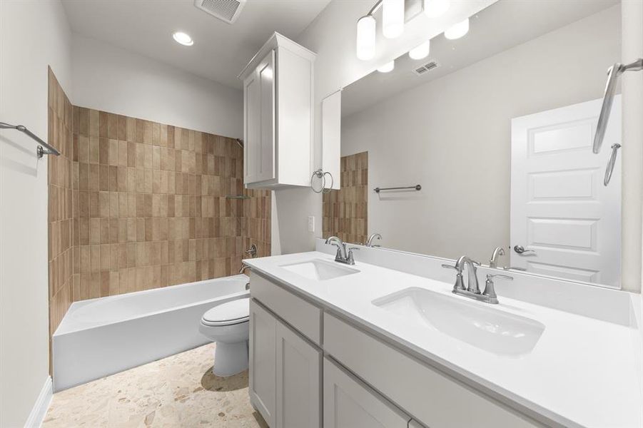 23. 708 Splendor - 2ND Bath