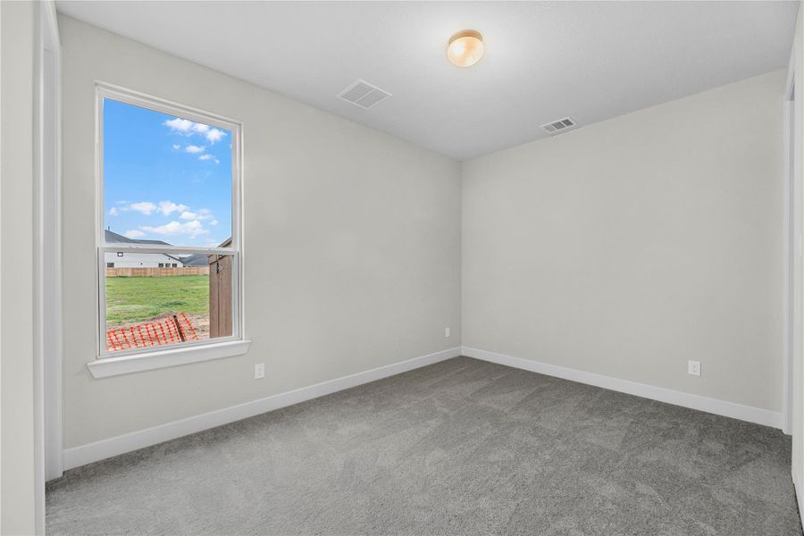 Spacious, unfurnished interior of a new home in Brookewater, Rosenberg (Image 10).