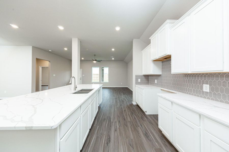 Furnished interior view inside a new home in River Ranch, Dayton (Image 7).