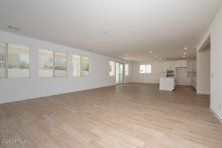 Tri Pointe Terraza 90 - Great Room-2MLS