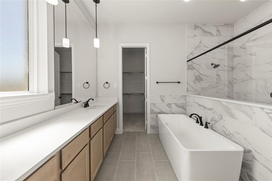 Furnished interior view inside a new home in , Rockwall (Image 5).