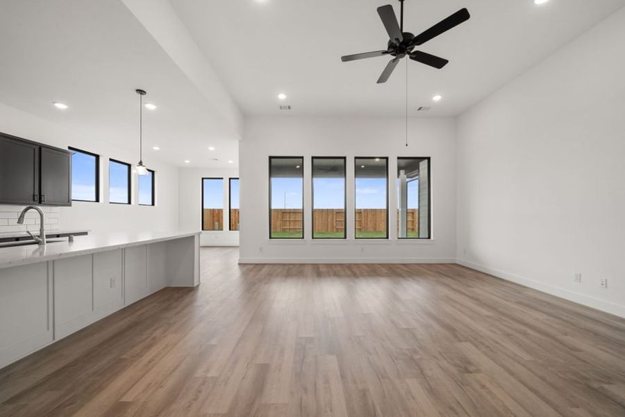 Representative unfurnished interior of a home built from the Alamo by HistoryMaker Homes in Hunters Crossing 60s, Sealy (Image 12). Representative unfurnished interior of a home built from the Alamo by HistoryMaker Homes in Hunters Crossing 60s, Sealy (Image 12).