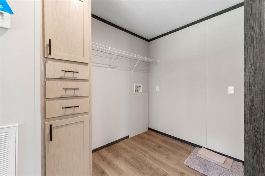 Spacious, unfurnished interior of a new home in , Dunnellon (Image 20).