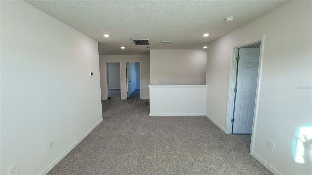 Spacious, unfurnished interior of a new home in , St. Cloud (Image 16).