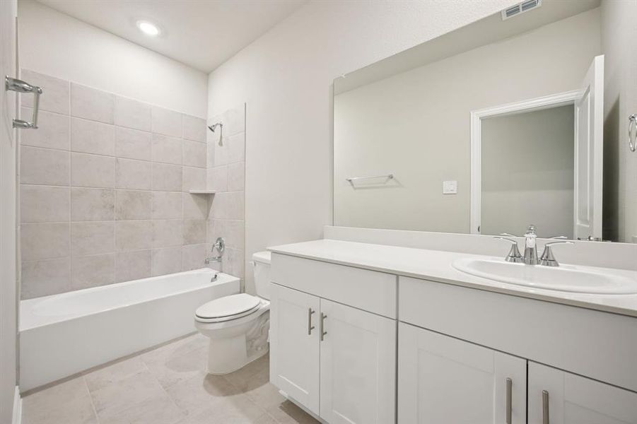 Furnished interior view inside a new home in Westmoor, Sherman (Image 11).