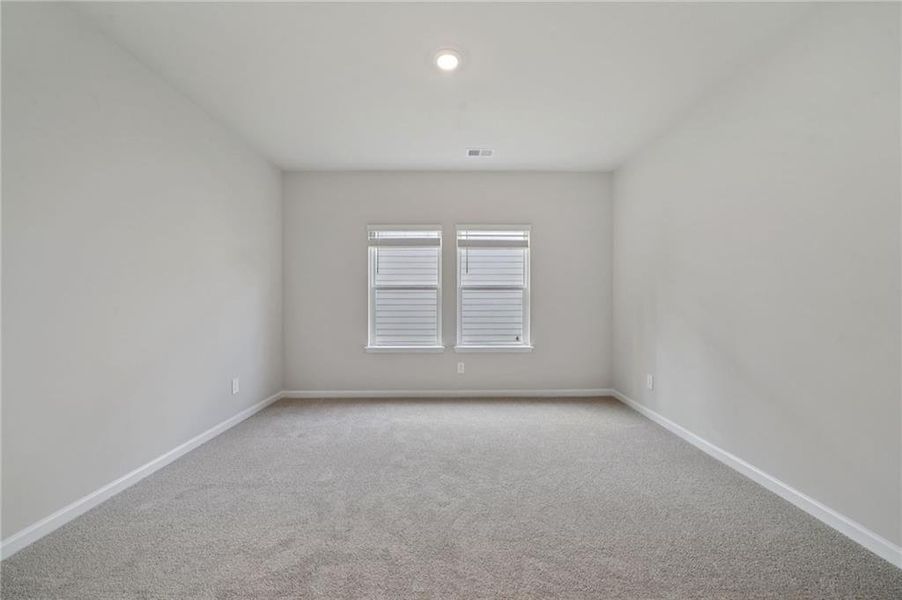 Spacious, unfurnished interior of a new home in Vines at Mill Creek - Estate Series, Braselton (Image 33).