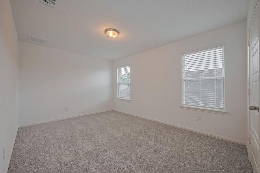 Spacious, unfurnished interior of a new home in , Dayton (Image 30).