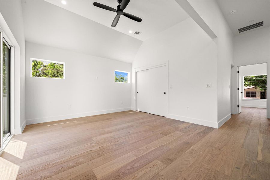 Spacious, unfurnished interior of a new home in , Austin (Image 17). Spacious, unfurnished interior of a new home in , Austin (Image 17).