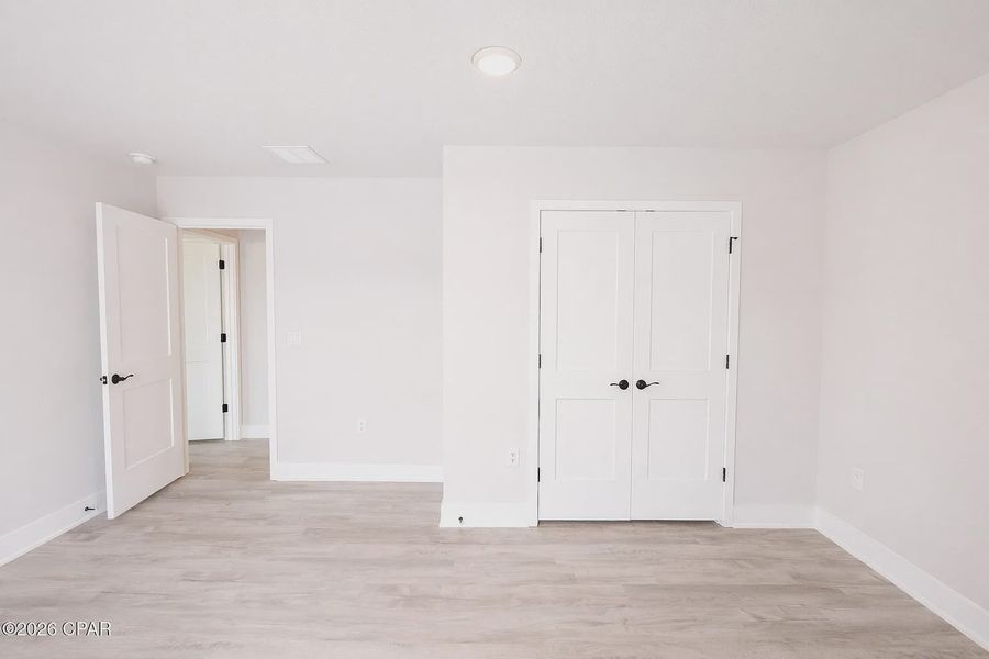 Spacious, unfurnished interior of a new home in Parkbrook, Panama City (Image 11).