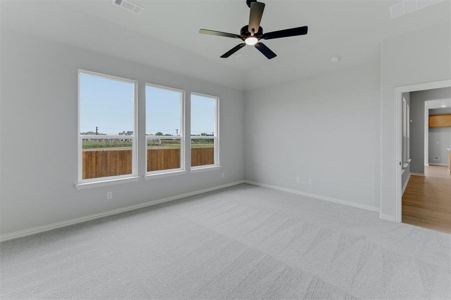 Spacious, unfurnished interior of a new home in Cedar Ridge Estates, Anna (Image 27).