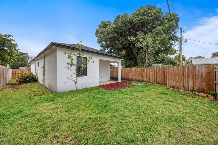 633 55th Street - 6.jpg-SMALL 633 55th Street - 6.jpg-SMALL