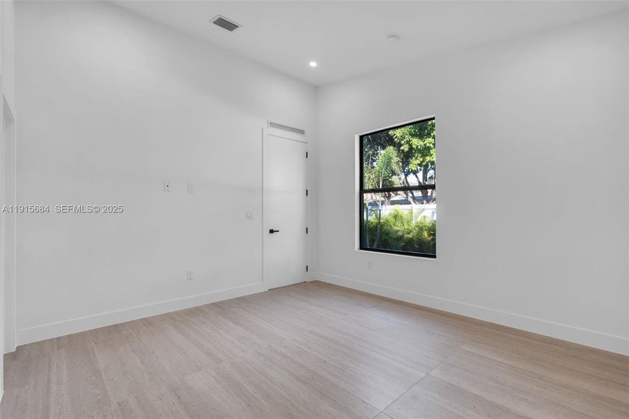 Spacious, unfurnished interior of a new home in , Coral Gables (Image 23). Spacious, unfurnished interior of a new home in , Coral Gables (Image 23).