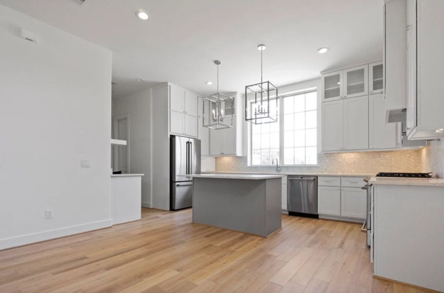 Representative furnished interior of a home built from the The Francesca by Riverway Homes in Somerset Green, Houston (Image 10).